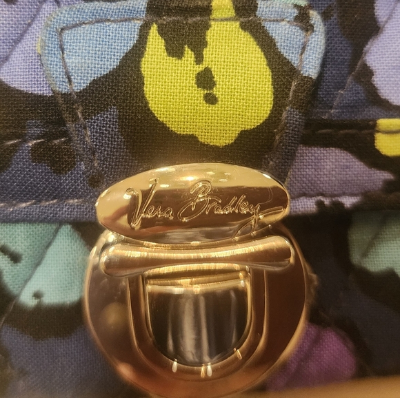 Vera Bradley Quick Swipe ID Coin Case in the Indigo Pop pattern. - Picture 3 of 12